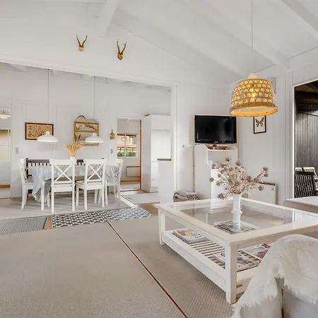 Σπίτι διακοπών Anelle - 100m From The Sea By Interhome Bøtø By