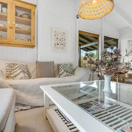 Anelle - 100m From The Sea By Interhome *