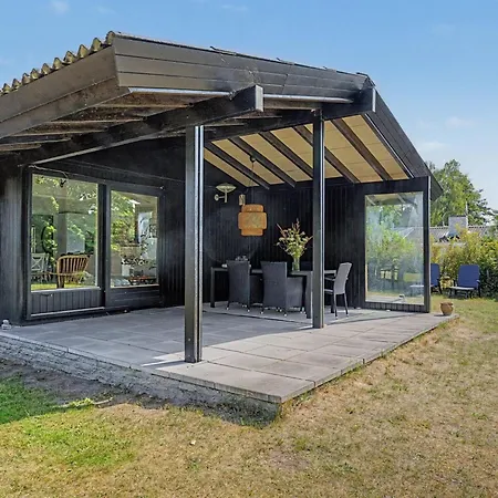 Semesterbostad Anelle - 100m From The Sea By Interhome